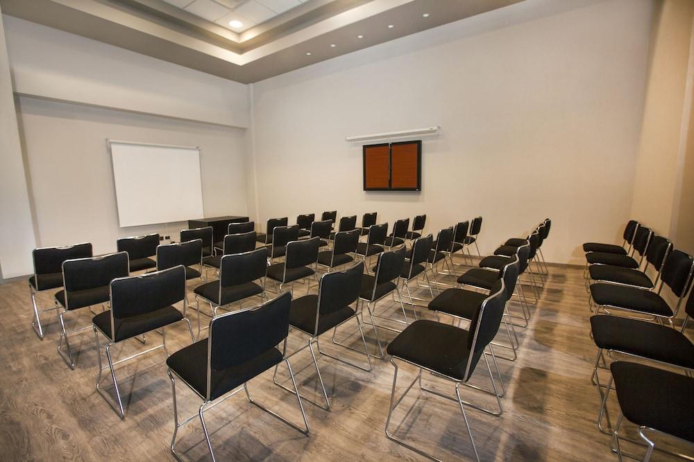 City Express Suites By Marriott קאבו סן לוקאס מראה חיצוני תמונה